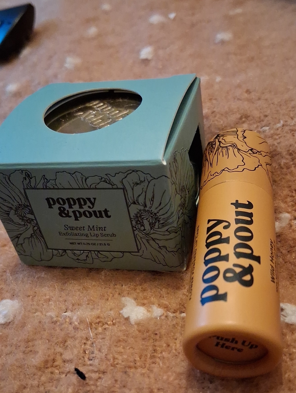 Poppy & Pout - Picture 5 of 5